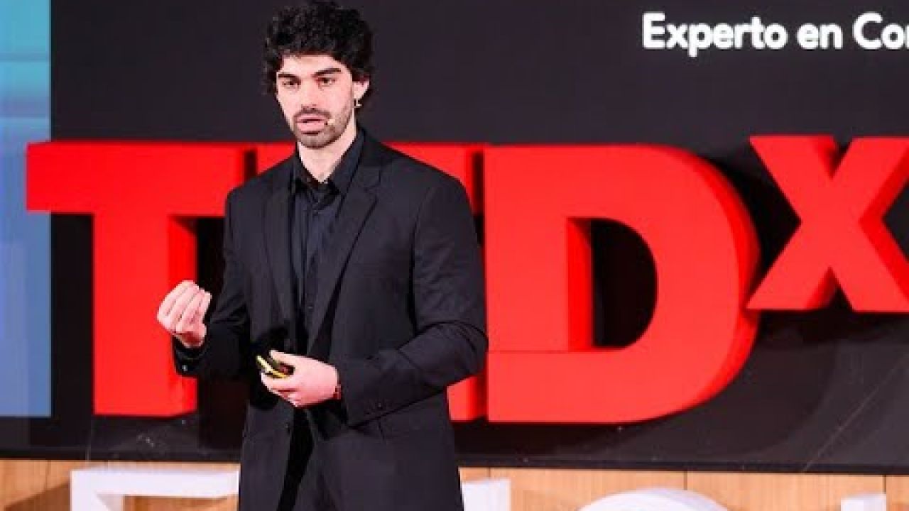 Cómo hablar: comunica, conecta, y hazte recordar | Adrià Solà Pastor | TEDxESIC University